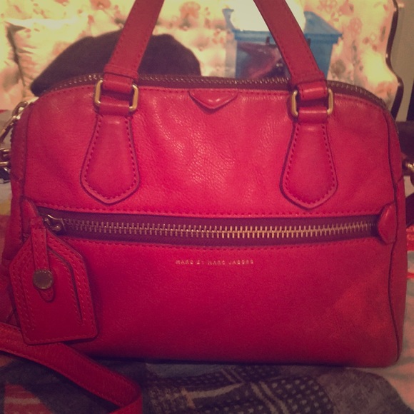 COPY - Marc by Marc Jacobs warm and bright pink. - Picture 2 of 3